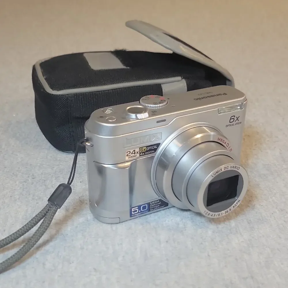 Panasonic LUMIX DMC-LZ2 5MP Silver Compact Camera 6x Zoom, Case, Tested Works
